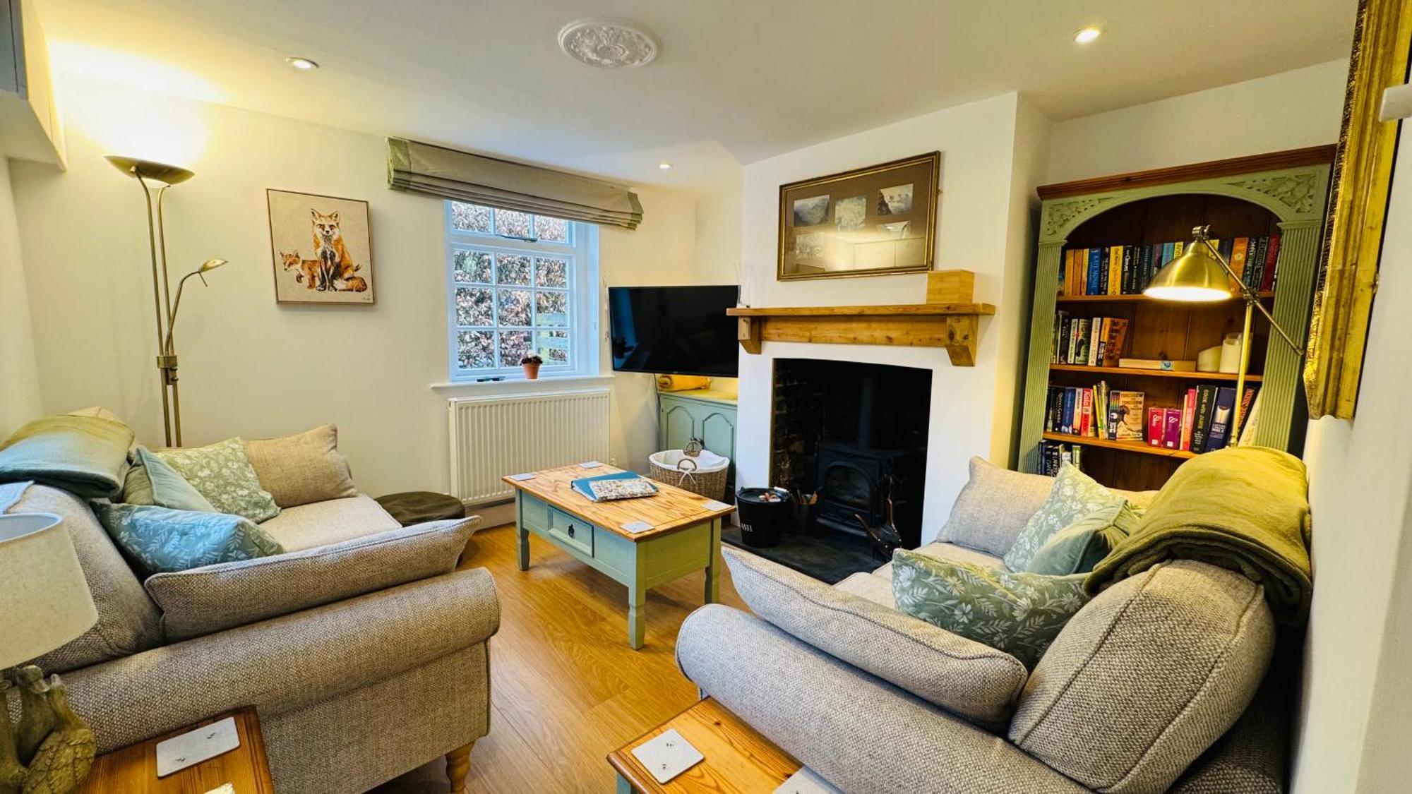 3 Bed Spa Cottage Southwater Esterno foto