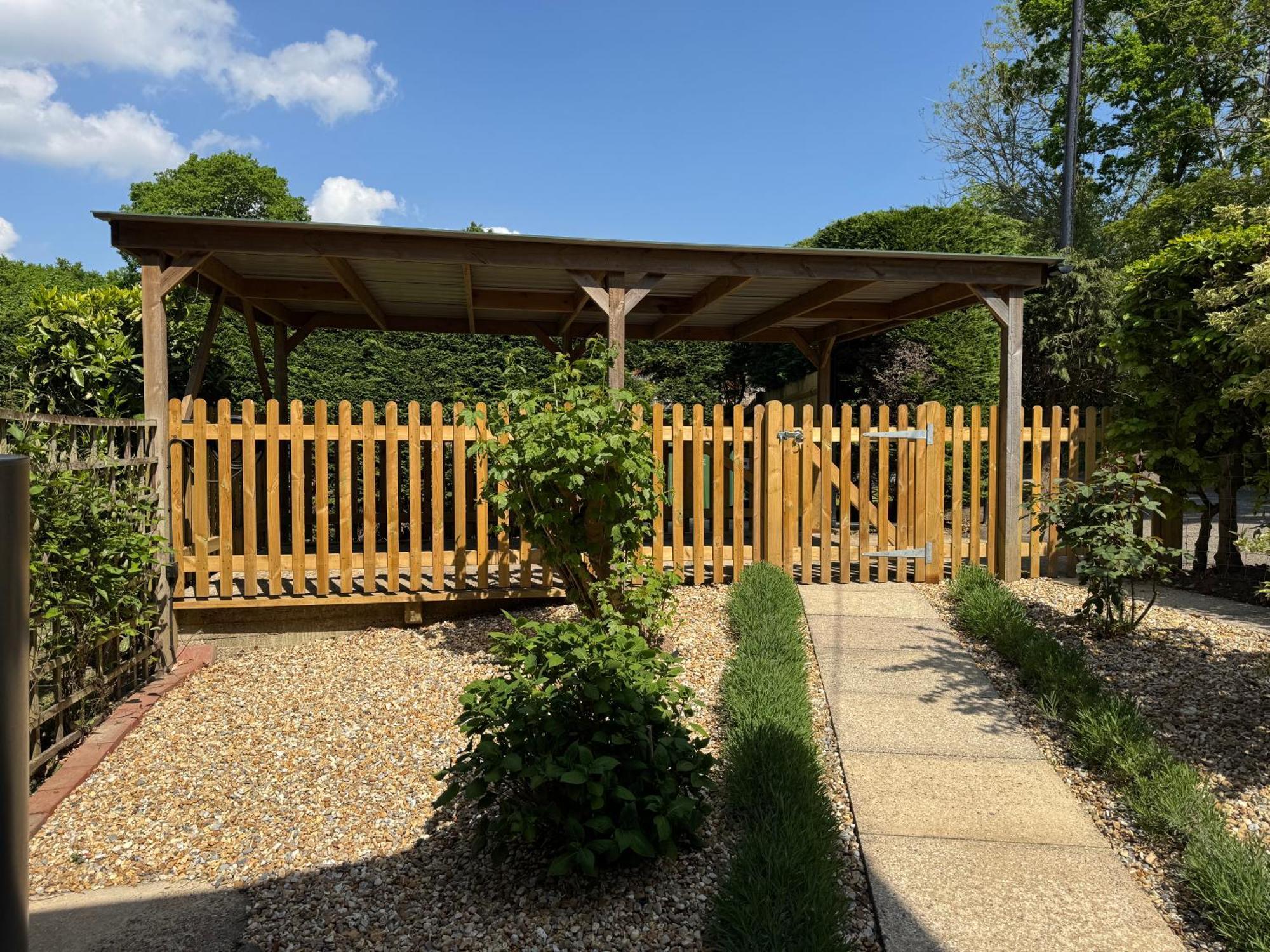 3 Bed Spa Cottage Southwater Esterno foto