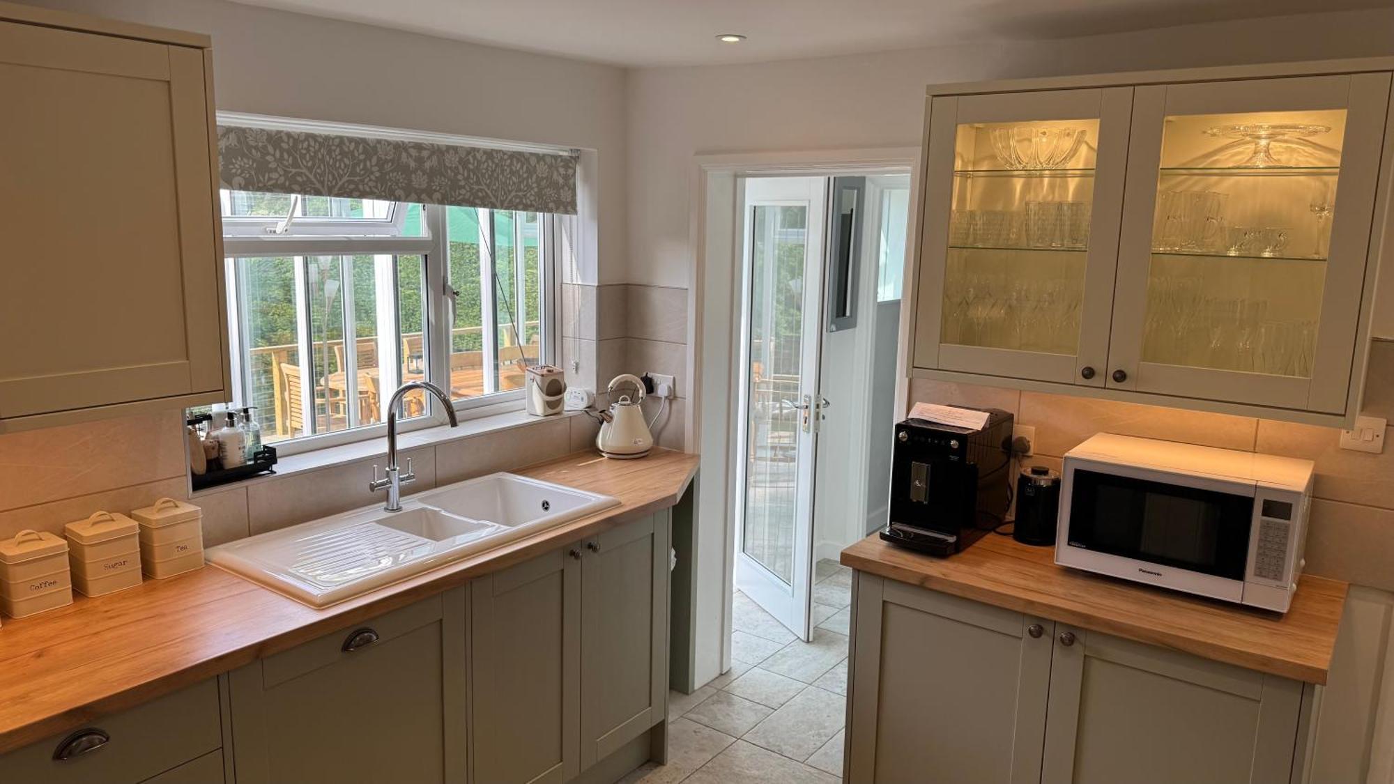 3 Bed Spa Cottage Southwater Esterno foto