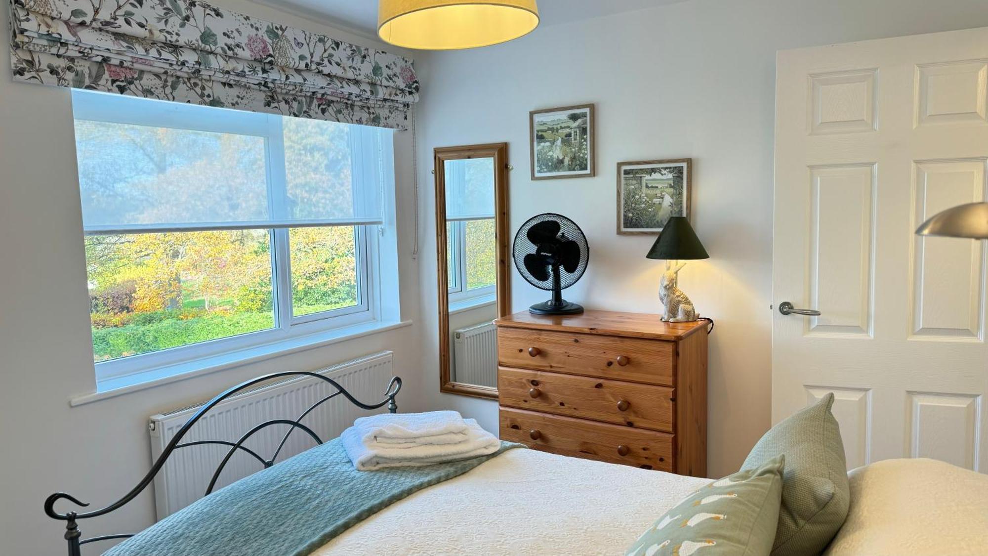 3 Bed Spa Cottage Southwater Esterno foto